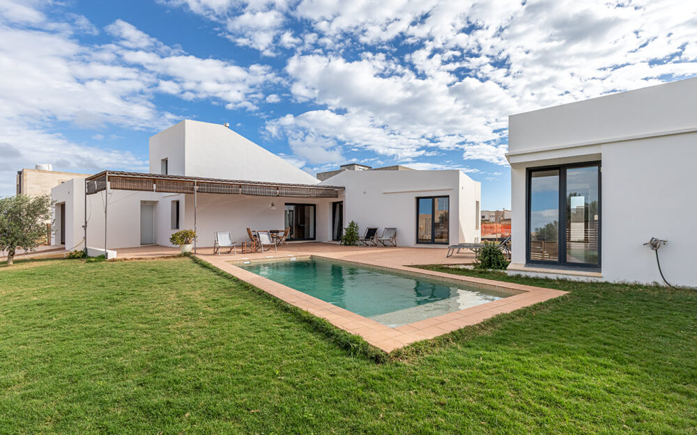Modern Villa with Pool in Sa Rapita, Mallorca – Close to the Beach and Luxurious